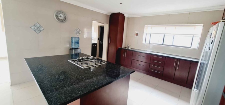 5 Bedroom Property for Sale in Baronetcy Estate Western Cape